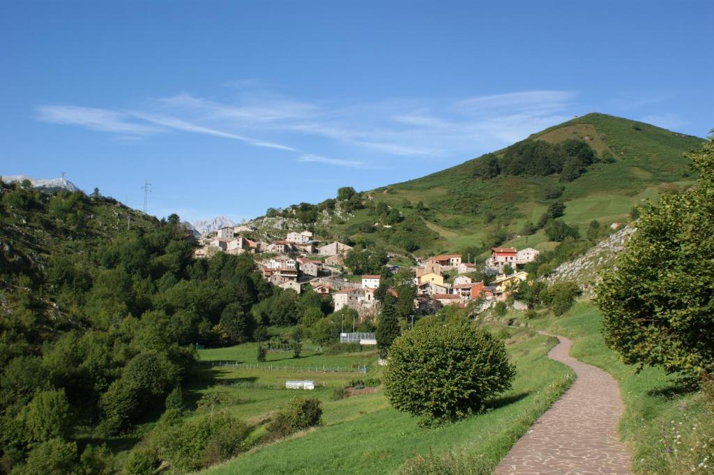Apartamentos Rurales El Tio Pablo Picos De Europa Tresviso Rum bild